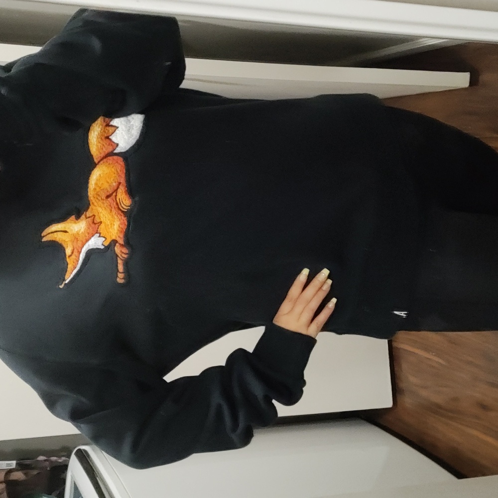 🦊 Fox Embroidered Sweatshirt